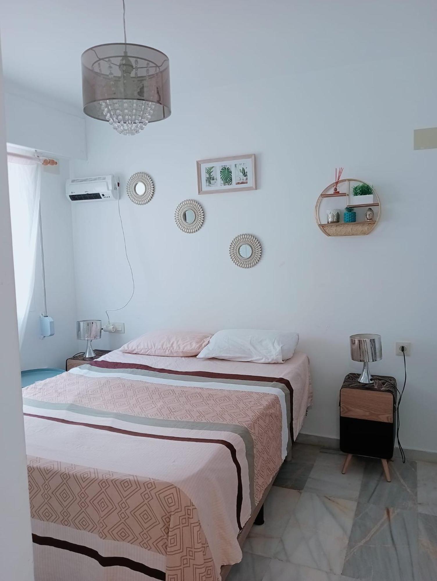 Apartamento Con Wifi, Mascotas Bienvenidas ベニドルム エクステリア 写真